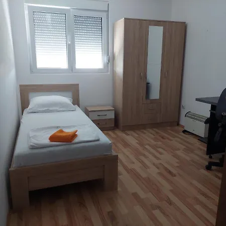 게스트하우스 Kuca Na Obali Rijeke Cijevne