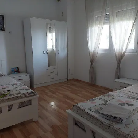 게스트하우스 Kuca Na Obali Rijeke Cijevne